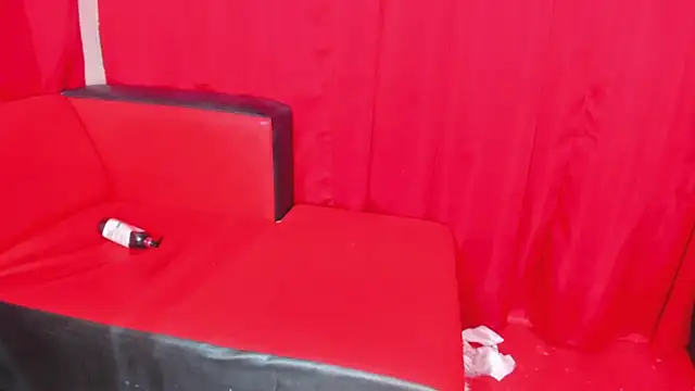 sex_pleasure_trhessome webcam