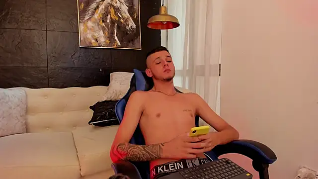 Mathewboy1 webcam