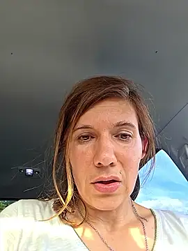 Lina_lou4's Stripchat show and profile
