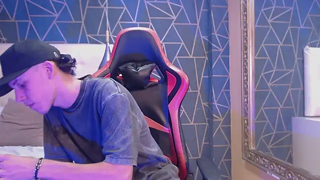 MikeBeneflek webcam