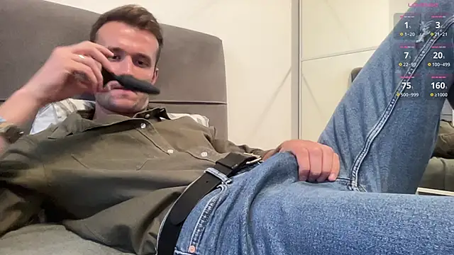 cute_mark webcam