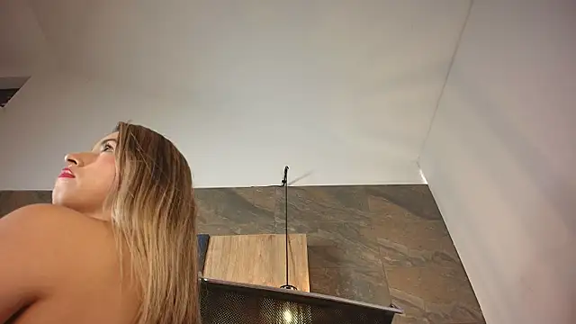 Barbiie_98 webcam