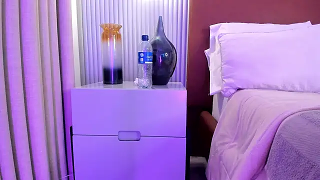 KristinaWood webcam