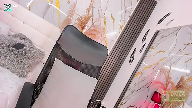 EmilyLeah_