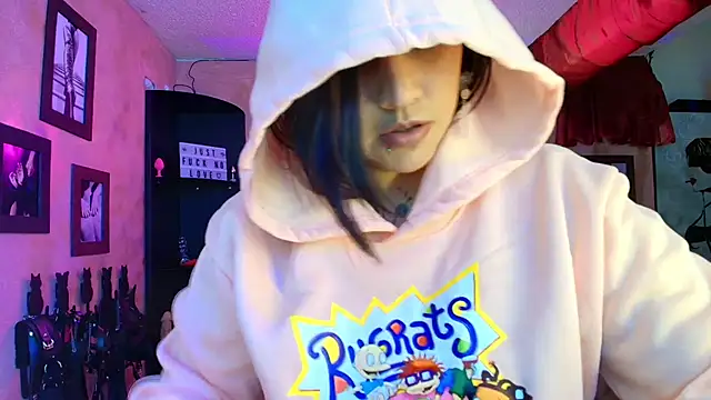 cherryy_bombshelll webcam