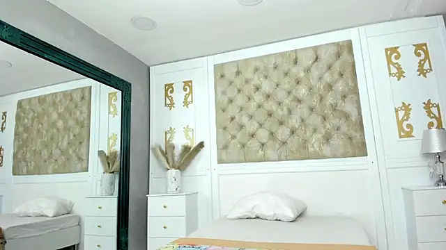 SofiMotielle webcam