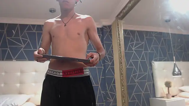 MikeBeneflek webcam