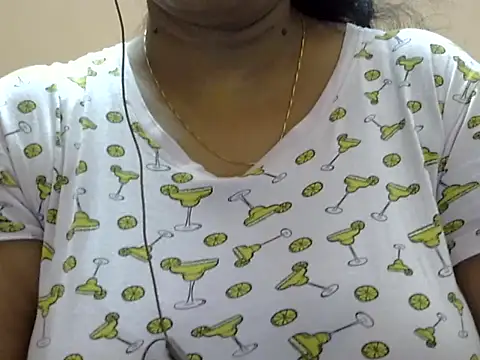 Riya_riyaa webcam