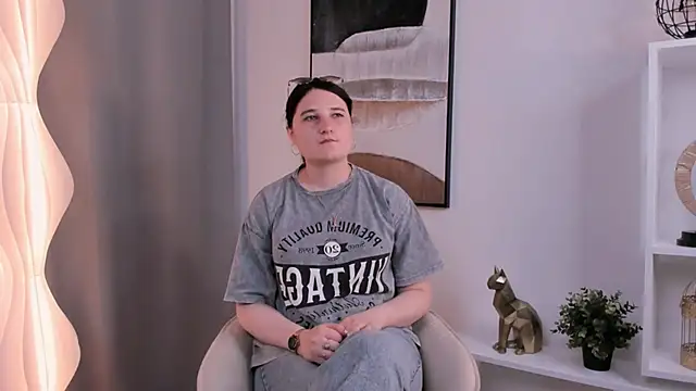 FidelaKmetz webcam