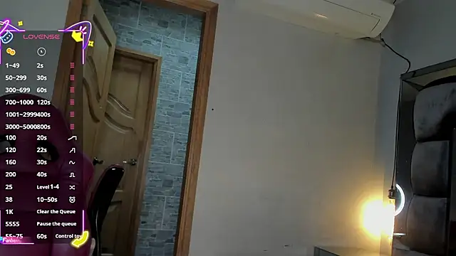 Amy_bubble1 webcam
