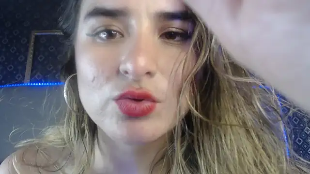 CandyQueenGold webcam