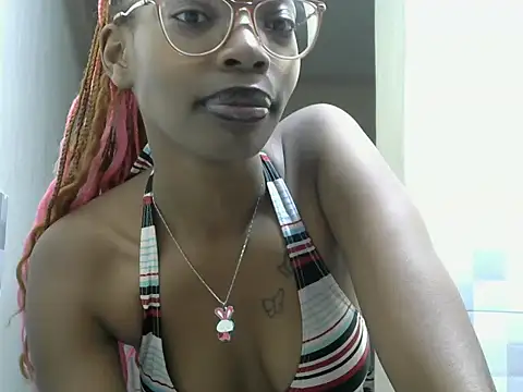Pretty_brownskinn webcam