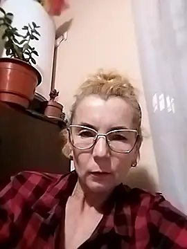 VasylynaLove42 webcam