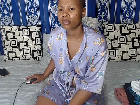 HoneyDripz_94 webcam