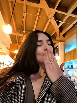 Модель: Sam_Sara