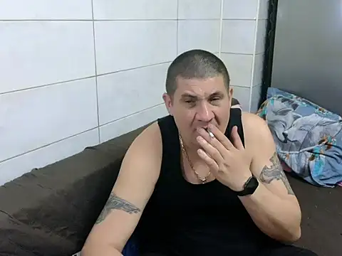 SpartacusDaddy48 webcam