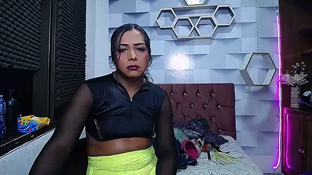 EmilyTsSweet webcam