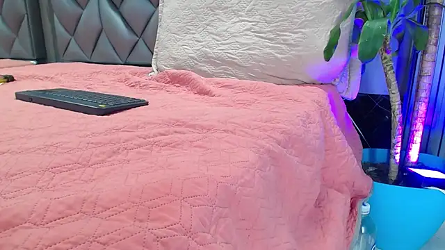 Camila-Cortez webcam