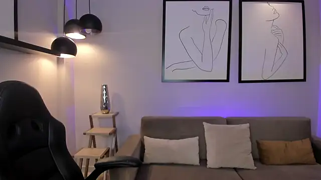 HannahJamesX webcam