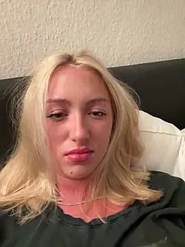 Kitty_Swetty webcam