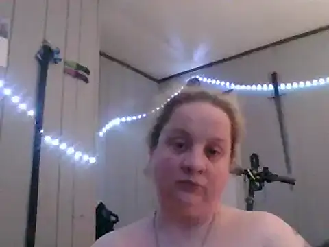 shadow_zombie7759 - Shadow_Zombie7759's free webcam - UK Sex Cams