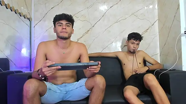liam_genner_ webcam