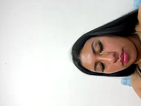 Issa_Santana webcam
