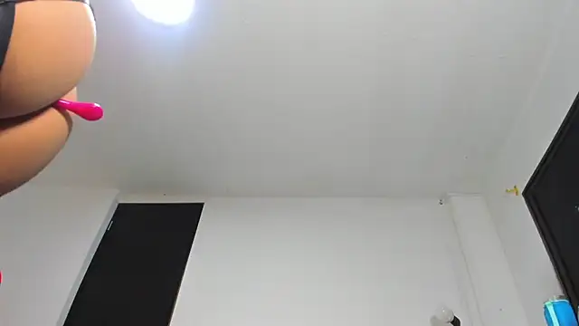 ZachaTompson webcam