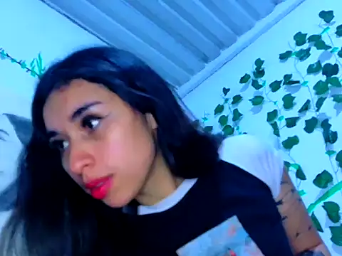 lucywhite13 webcam