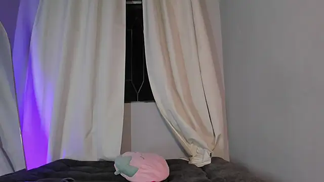 emma__hills webcam