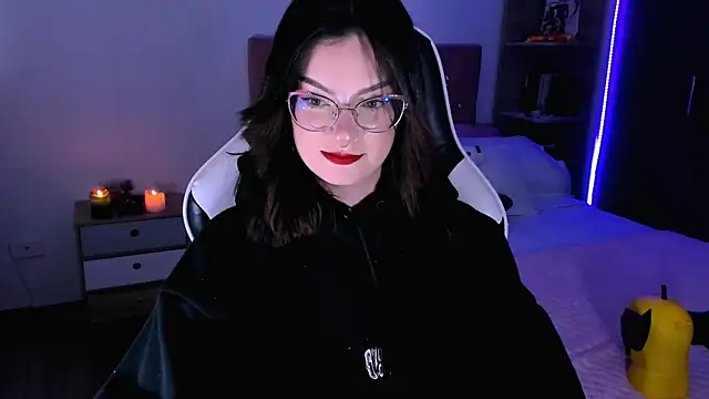 OphelianaRose33 webcam