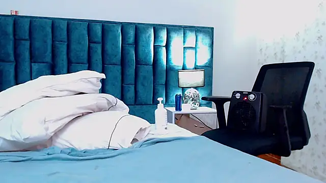 hidden web cam Emma Foxi