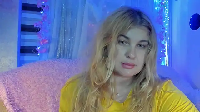 CoraSwon webcam