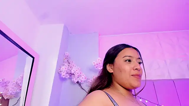 MollyBigBoobs12 webcam