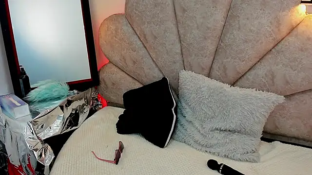 Moonlight_lovee webcam