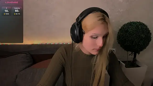 Kleo_Godde webcam
