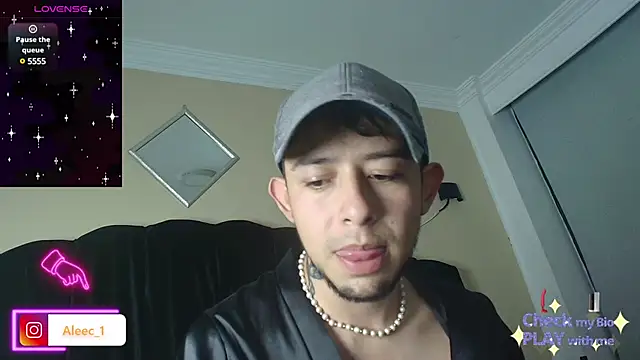 Aleecandrews webcam