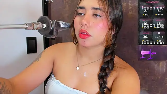 chat nude Issie Cute