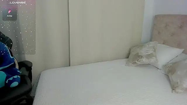 random sex chat Bella Evans 01