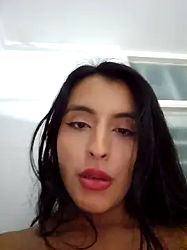 AliishaPss webcam