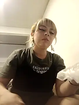 madelaine- webcam