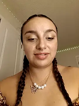 CharmingMaddie webcam