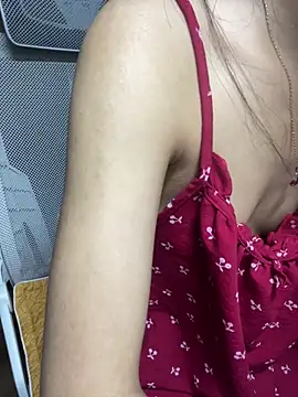 Mina048 webcam