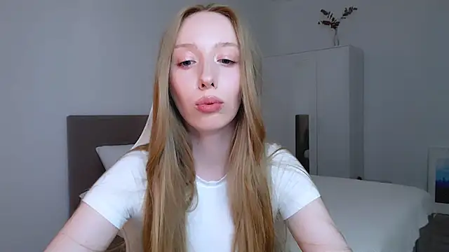 Luna_insniity webcam
