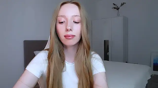 Luna_insniity webcam