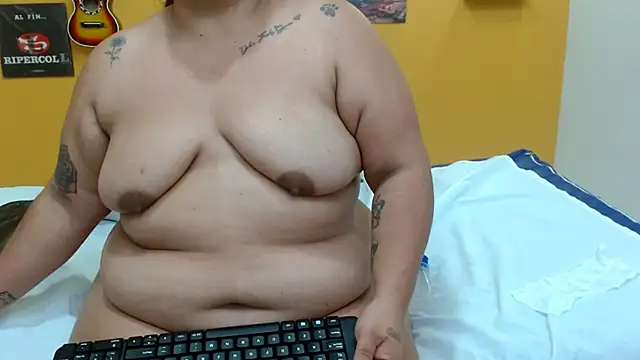 evaleribigtits18 webcam