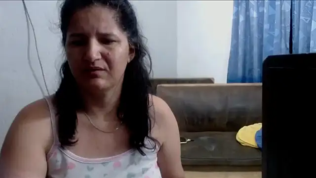 Angelinna_Milf webcam