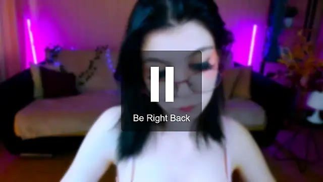 WondrousDiancee webcam