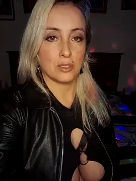 DesireSatler webcam