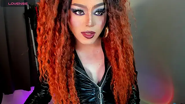 DominaAurumXXX webcam